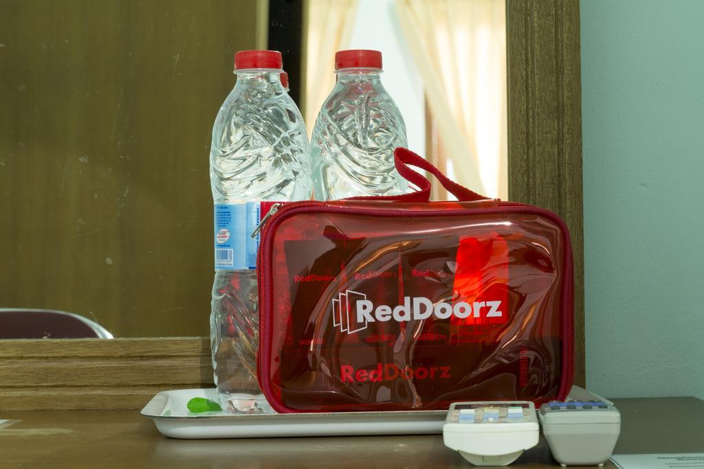 Reddoorz Near Cilandak Town Square Hotel Jakarta Bagian luar foto